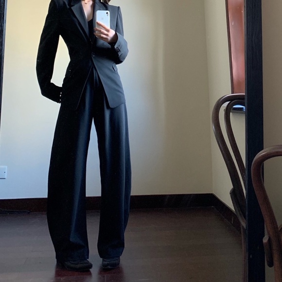 toteme style high waist curved wide leg trousers - Picture 4 of 4